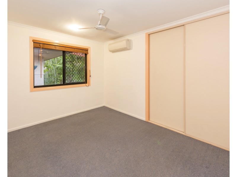 8 Broadwater Cl, Bargara QLD 4670