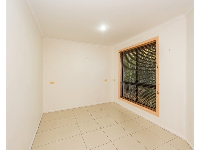 8 Broadwater Cl, Bargara QLD 4670