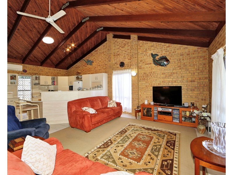 16 Corolla St, Elliott Heads QLD 4670