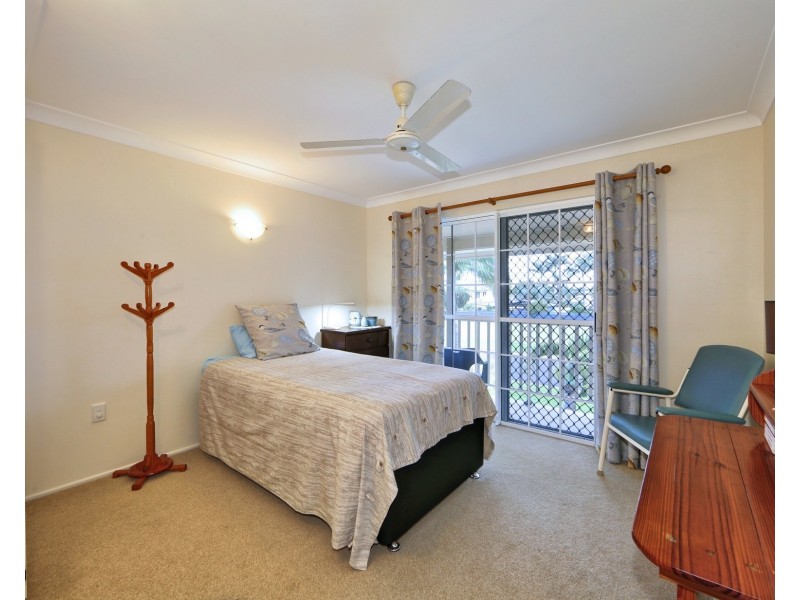 16 Corolla St, Elliott Heads QLD 4670