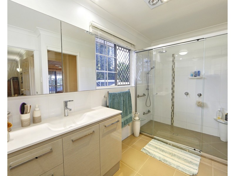 16 Corolla St, Elliott Heads QLD 4670