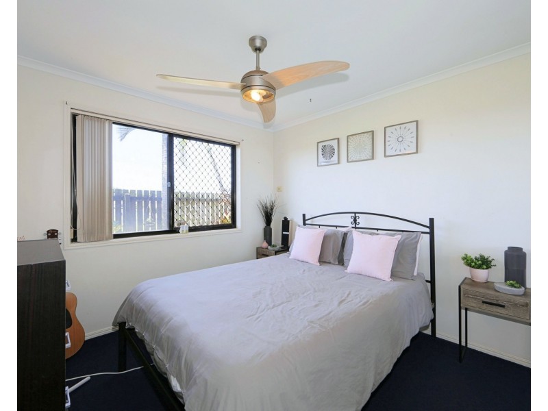 4 Rita Pl, Coral Cove QLD 4670