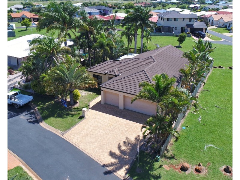 4 Rita Pl, Coral Cove QLD 4670