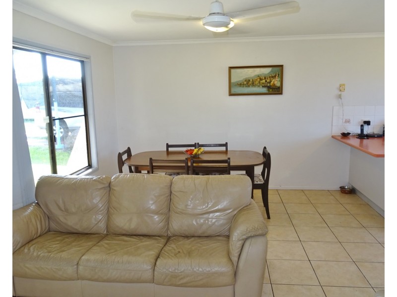 59 Kinch St, Burnett Heads QLD 4670