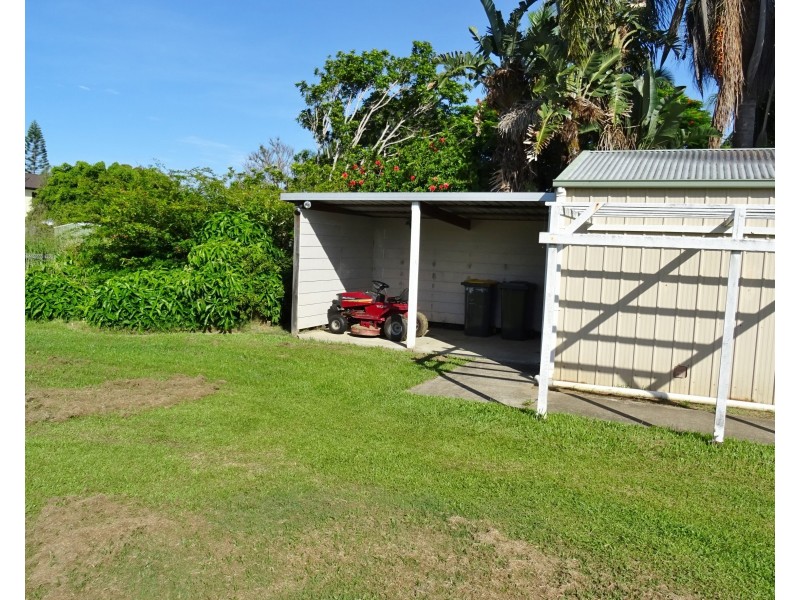 59 Kinch St, Burnett Heads QLD 4670