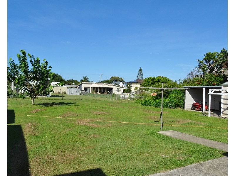 59 Kinch St, Burnett Heads QLD 4670