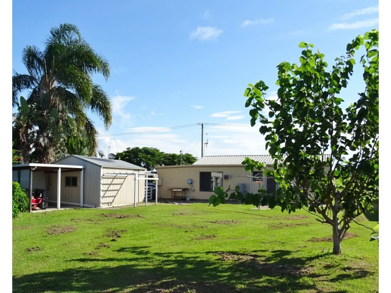 59 Kinch St, Burnett Heads QLD 4670