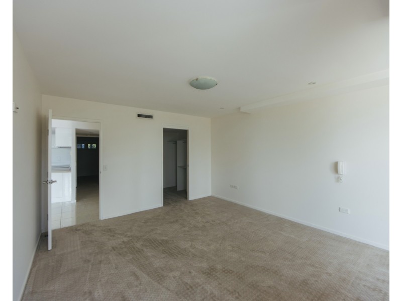 102/47 Esplanade, Bargara QLD 4670