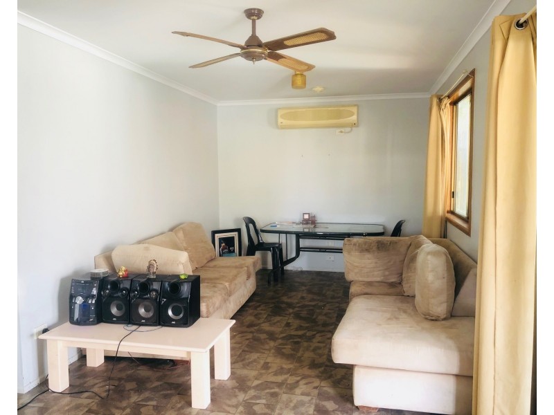 6 Milton St, Burnett Heads QLD 4670