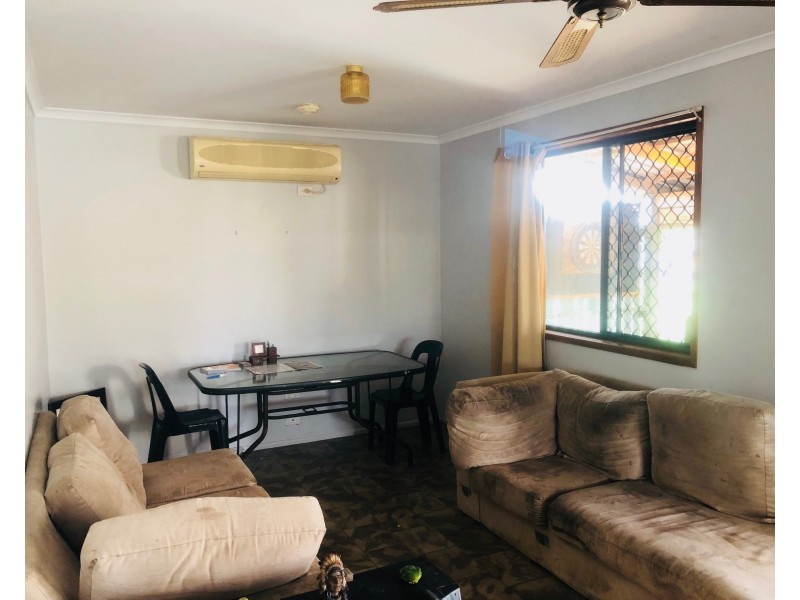 6 Milton St, Burnett Heads QLD 4670