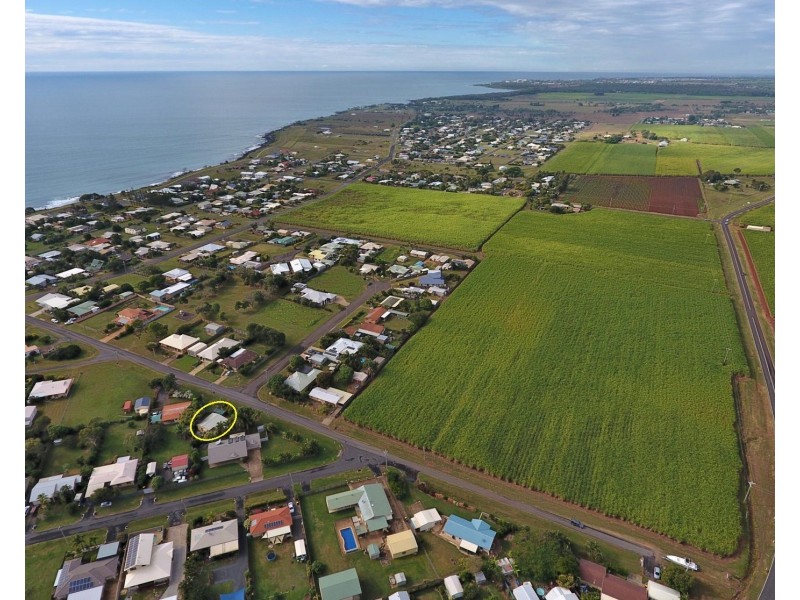 6 Milton St, Burnett Heads QLD 4670