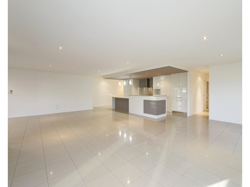 4 Chantilly St, Bargara QLD 4670