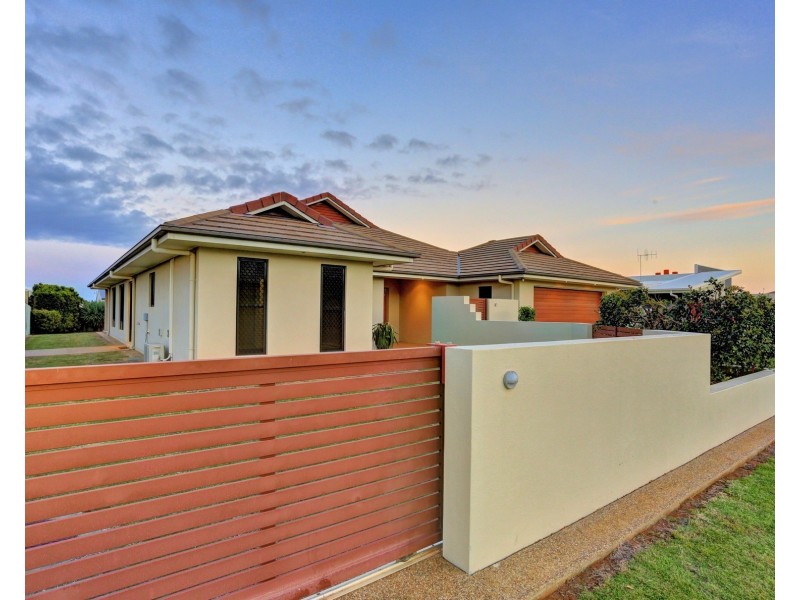 4 Chantilly St, Bargara QLD 4670