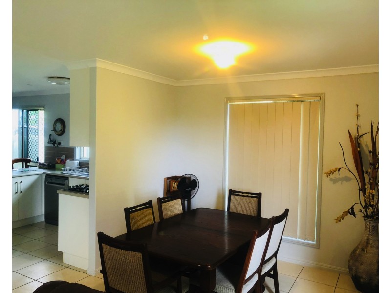 8 Beach Street, Burnett Heads QLD 4670