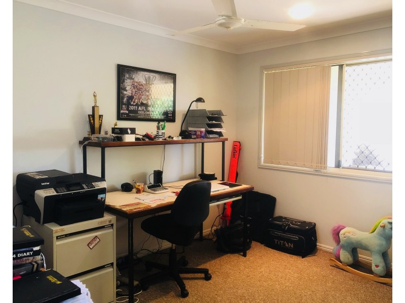 8 Beach Street, Burnett Heads QLD 4670
