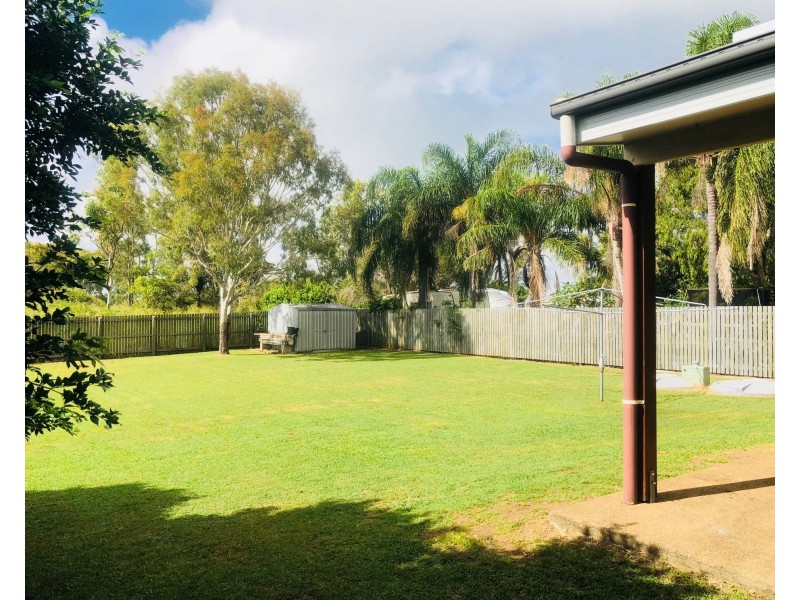 8 Beach Street, Burnett Heads QLD 4670
