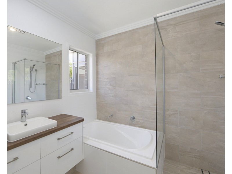 25 Durdins Rd, Bargara QLD 4670