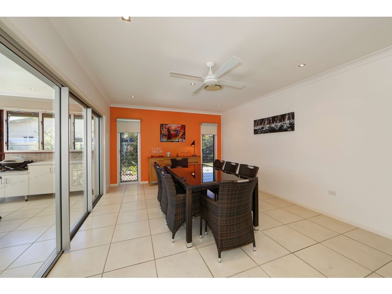8 Chantilly St, Bargara QLD 4670