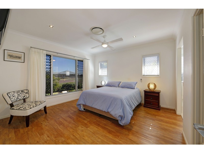 8 Chantilly St, Bargara QLD 4670