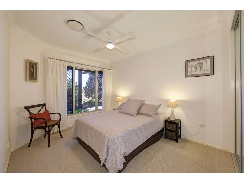 8 Chantilly St, Bargara QLD 4670