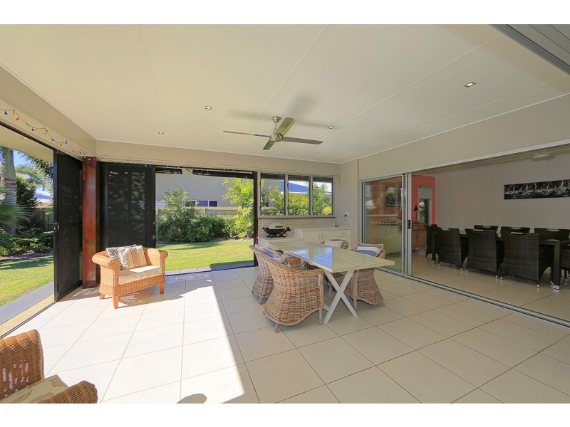 8 Chantilly St, Bargara QLD 4670