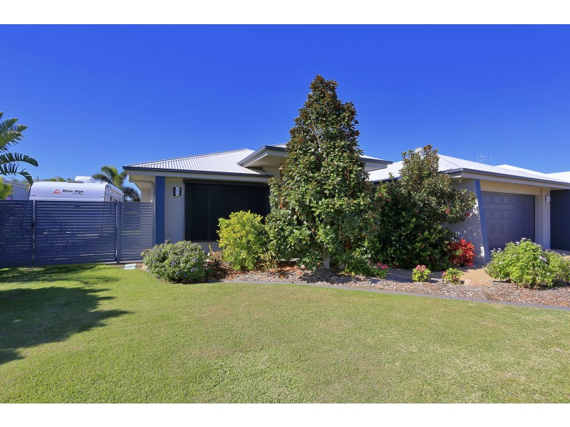 8 Chantilly St, Bargara QLD 4670
