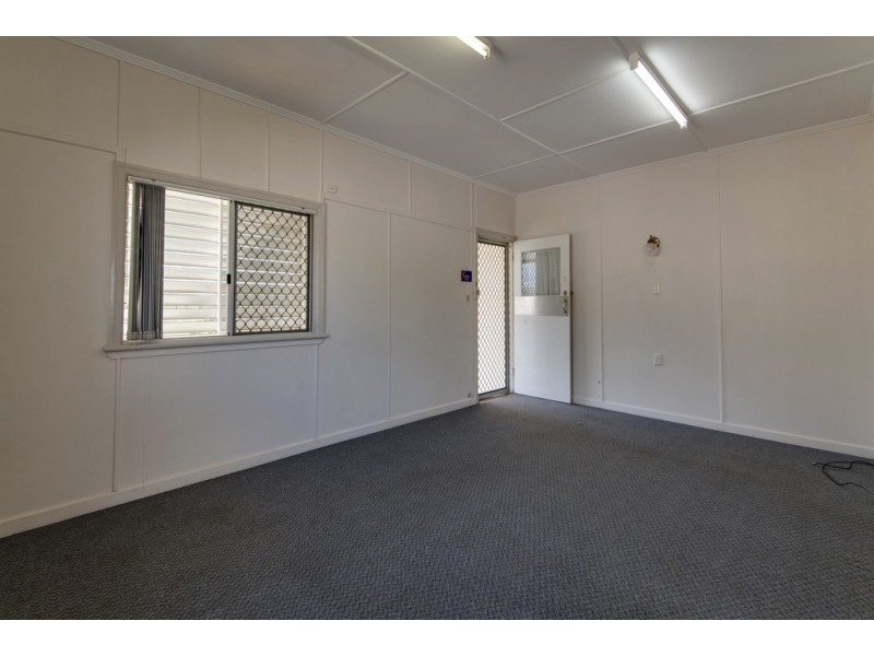 1/5 Williams Rd, Svensson Heights QLD 4670