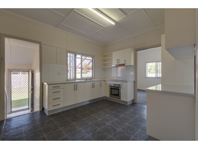 1/5 Williams Rd, Svensson Heights QLD 4670