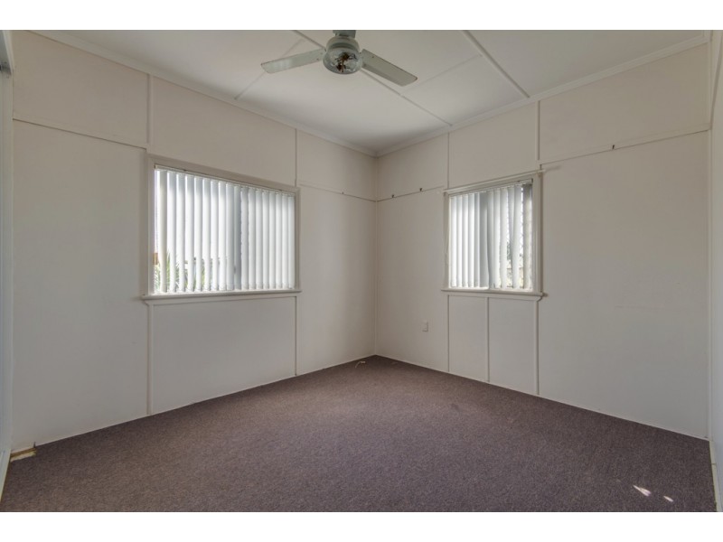 1/5 Williams Rd, Svensson Heights QLD 4670