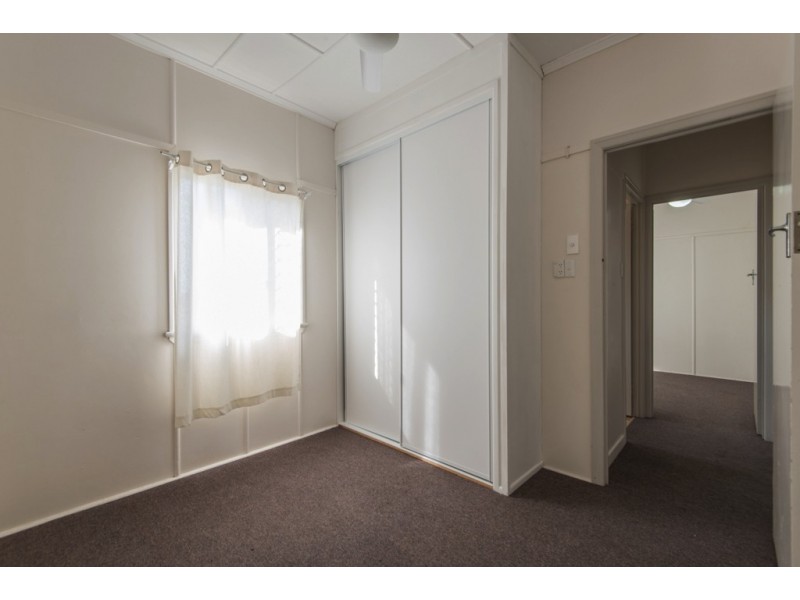 1/5 Williams Rd, Svensson Heights QLD 4670