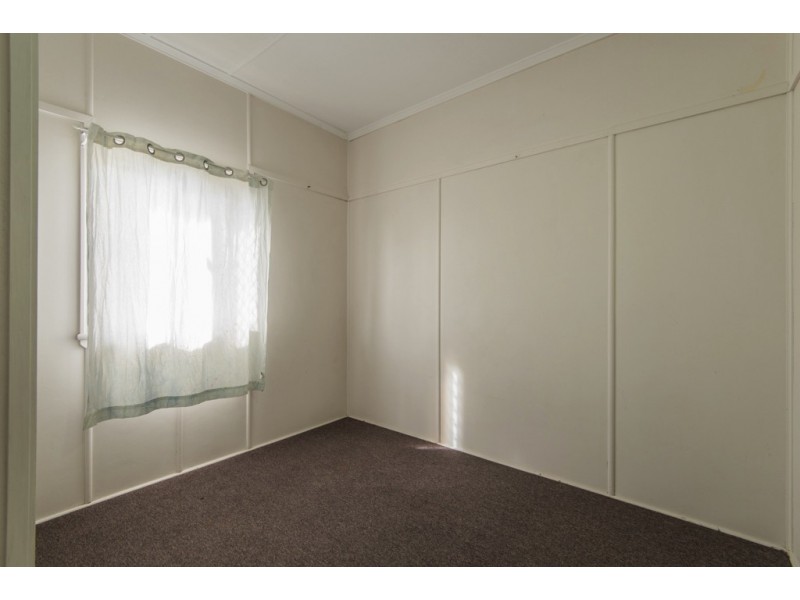 1/5 Williams Rd, Svensson Heights QLD 4670
