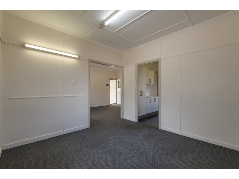 1/5 Williams Rd, Svensson Heights QLD 4670