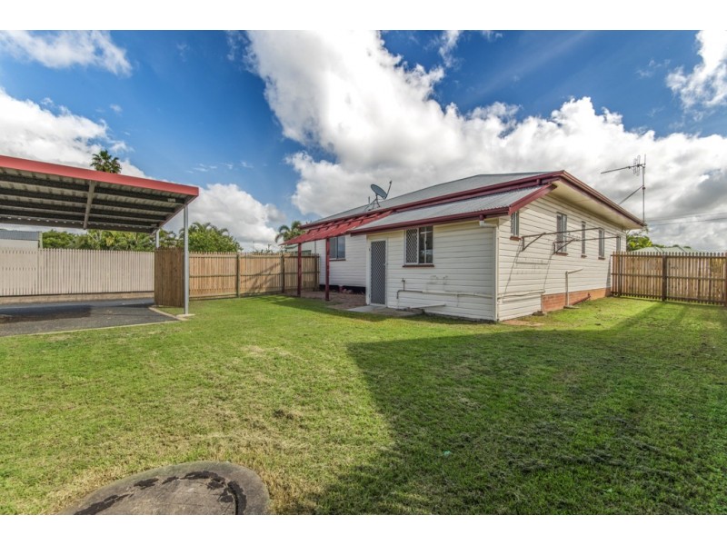 1/5 Williams Rd, Svensson Heights QLD 4670