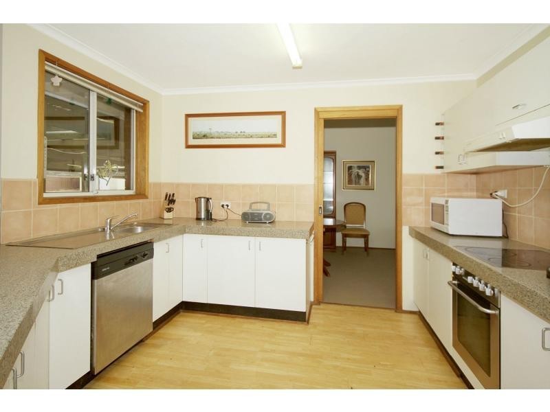 6 Rialto Place, Heathcote NSW 2233