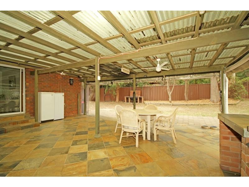 6 Rialto Place, Heathcote NSW 2233
