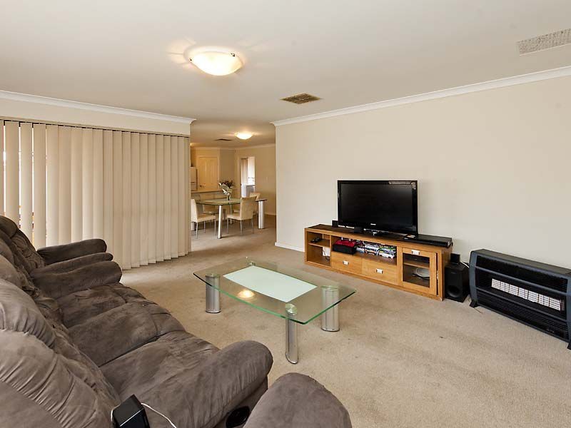 66 Mandalay Bend, Secret Harbour WA 6173