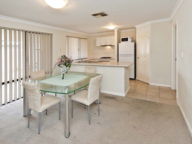 66 Mandalay Bend, Secret Harbour WA 6173