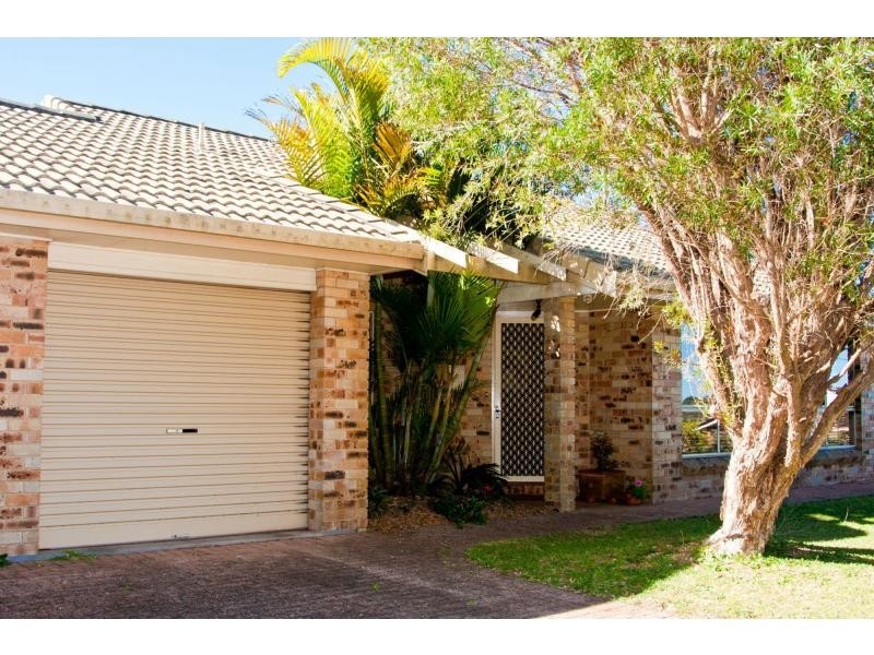 Villa 2/71 Simpson Avenue, Wollongbar NSW 2477