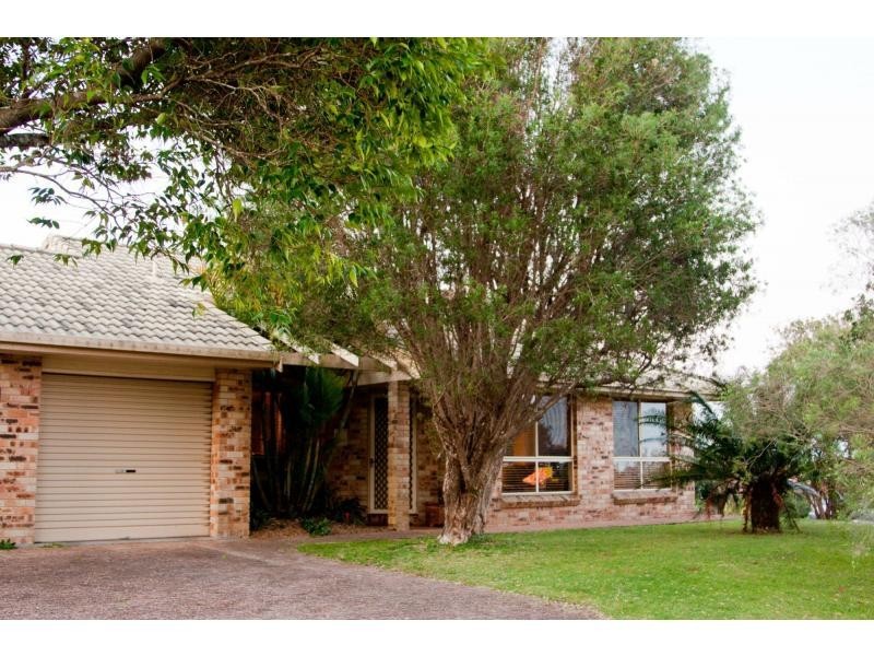Villa 2/71 Simpson Avenue, Wollongbar NSW 2477