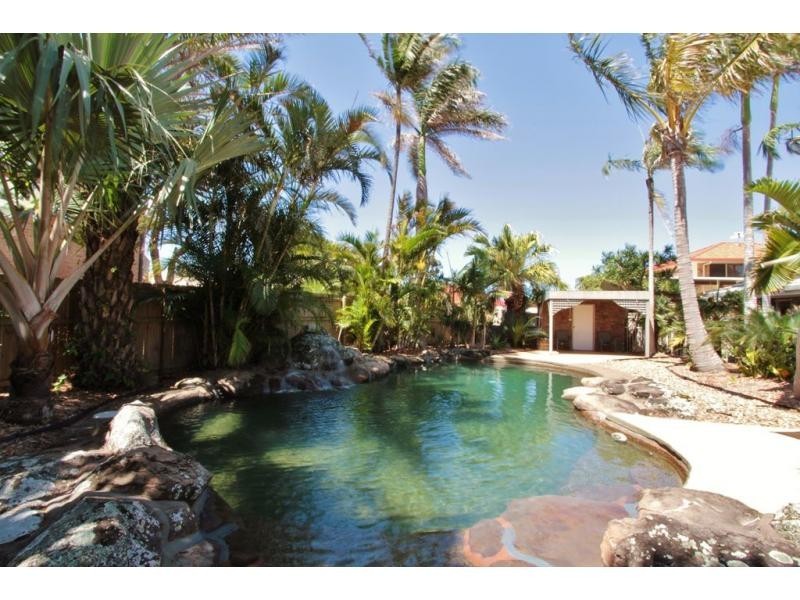 2 Barrett Drive, Lennox Head NSW 2478