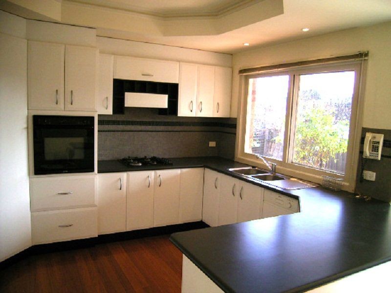 2/1 Logan Street, Glenroy VIC 3046