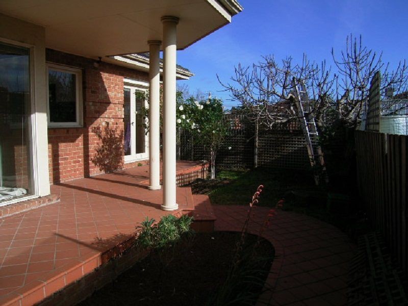 2/1 Logan Street, Glenroy VIC 3046