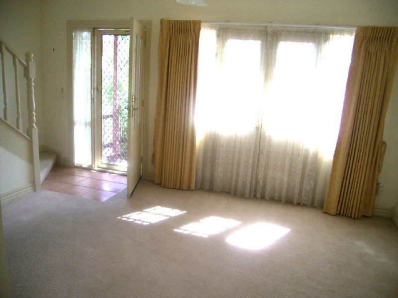 2 Kernan Street, Moonee Ponds VIC 3039