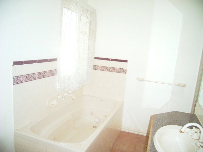 2 Kernan Street, Moonee Ponds VIC 3039