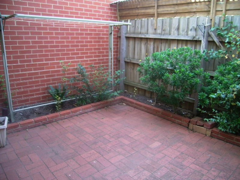 2 Kernan Street, Moonee Ponds VIC 3039