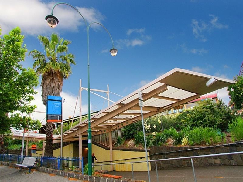 Villa 5/5 Violet Street, Essendon VIC 3040