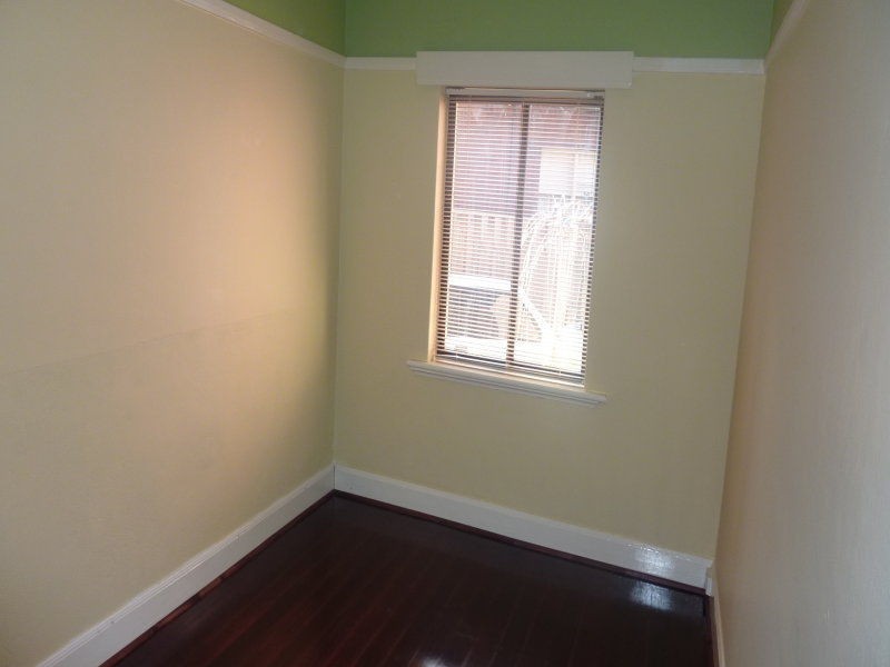 1/27 Delhi Court, Flemington VIC 3031