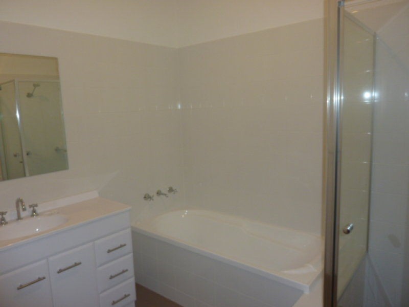 Villa 12/7-13 Kent Street, Ascot Vale VIC 3032