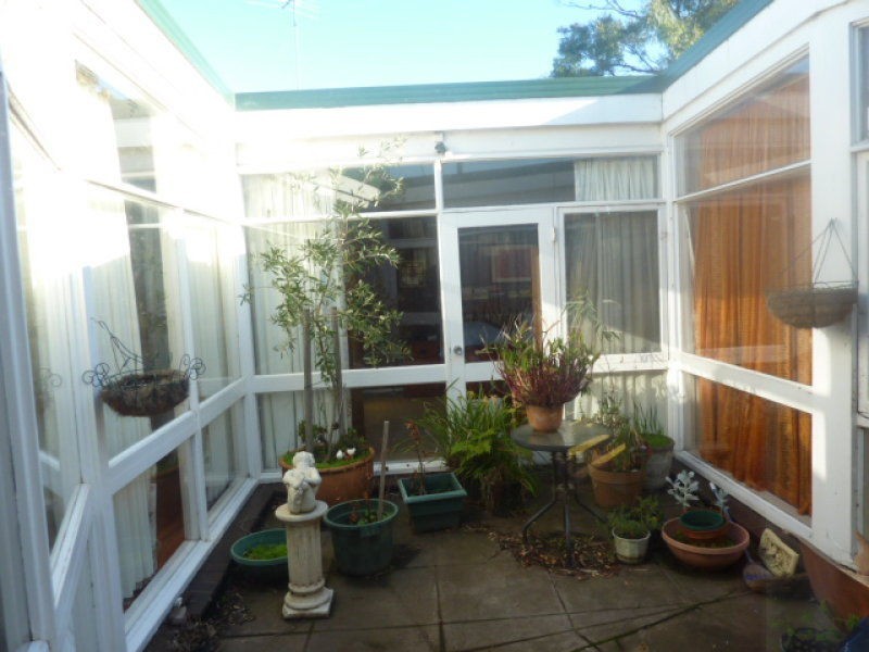 48 Horseshoe Bend Road, Keilor VIC 3036