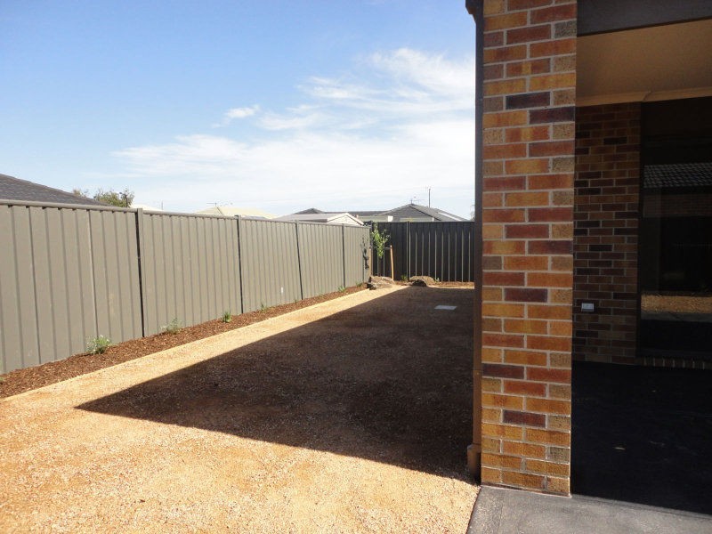 11 Isabel Drive, Sunshine West VIC 3020